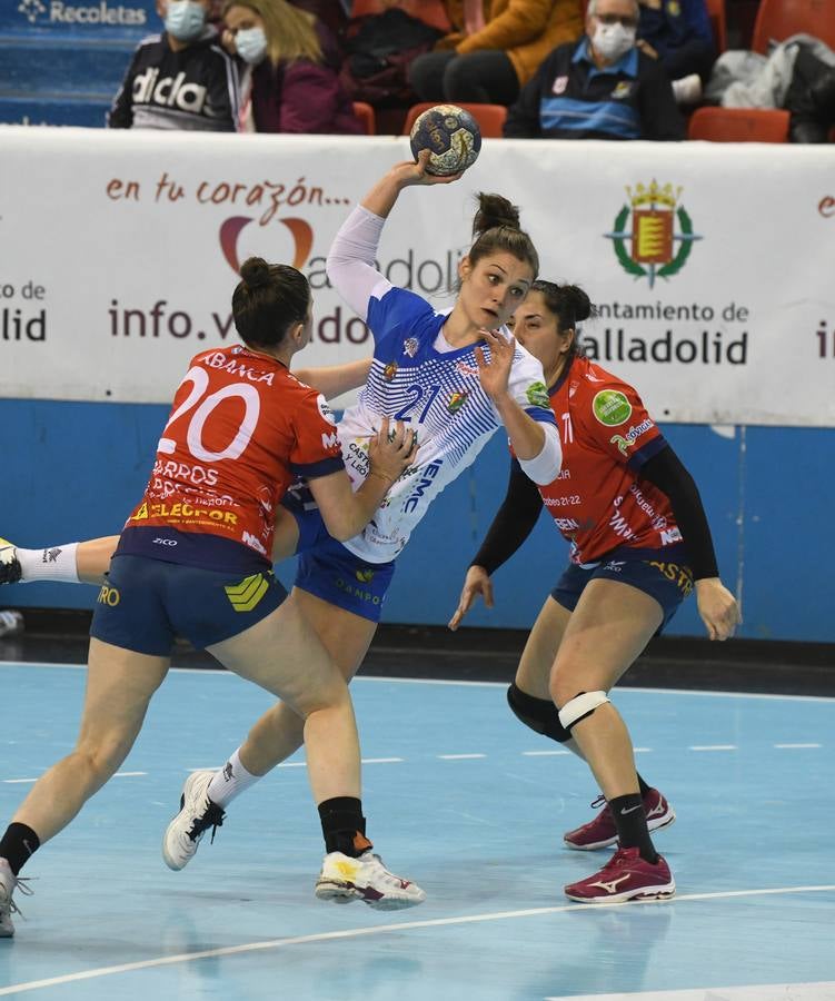 Fotos: El Caja Rural Aula estará en la fase final de la Copa de la Reina tras vencer al Porriño 30-22