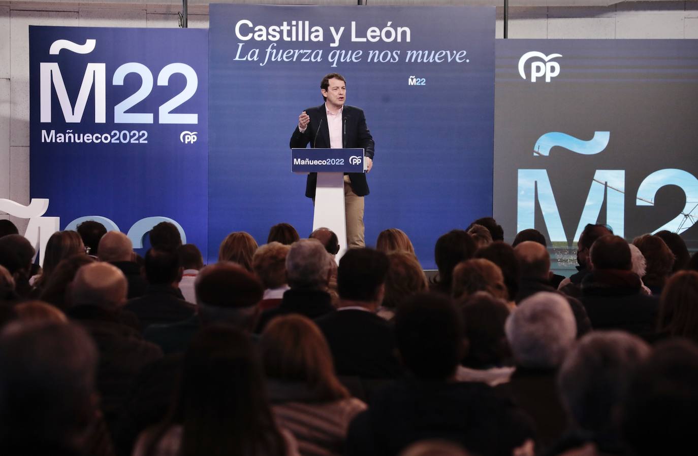 Fotos: Aznar y Mañueco, en Valladolid