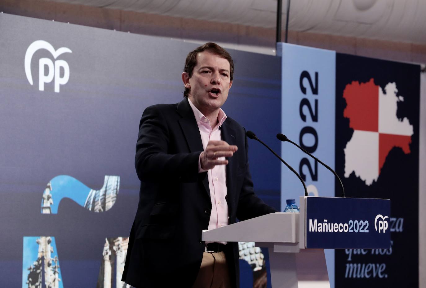 Fotos: Aznar y Mañueco, en Valladolid