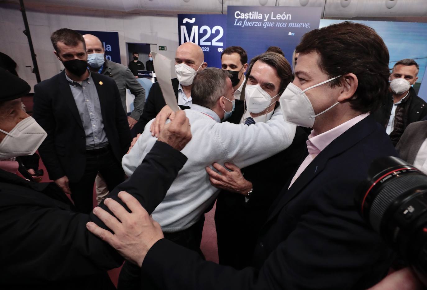 Fotos: Aznar y Mañueco, en Valladolid