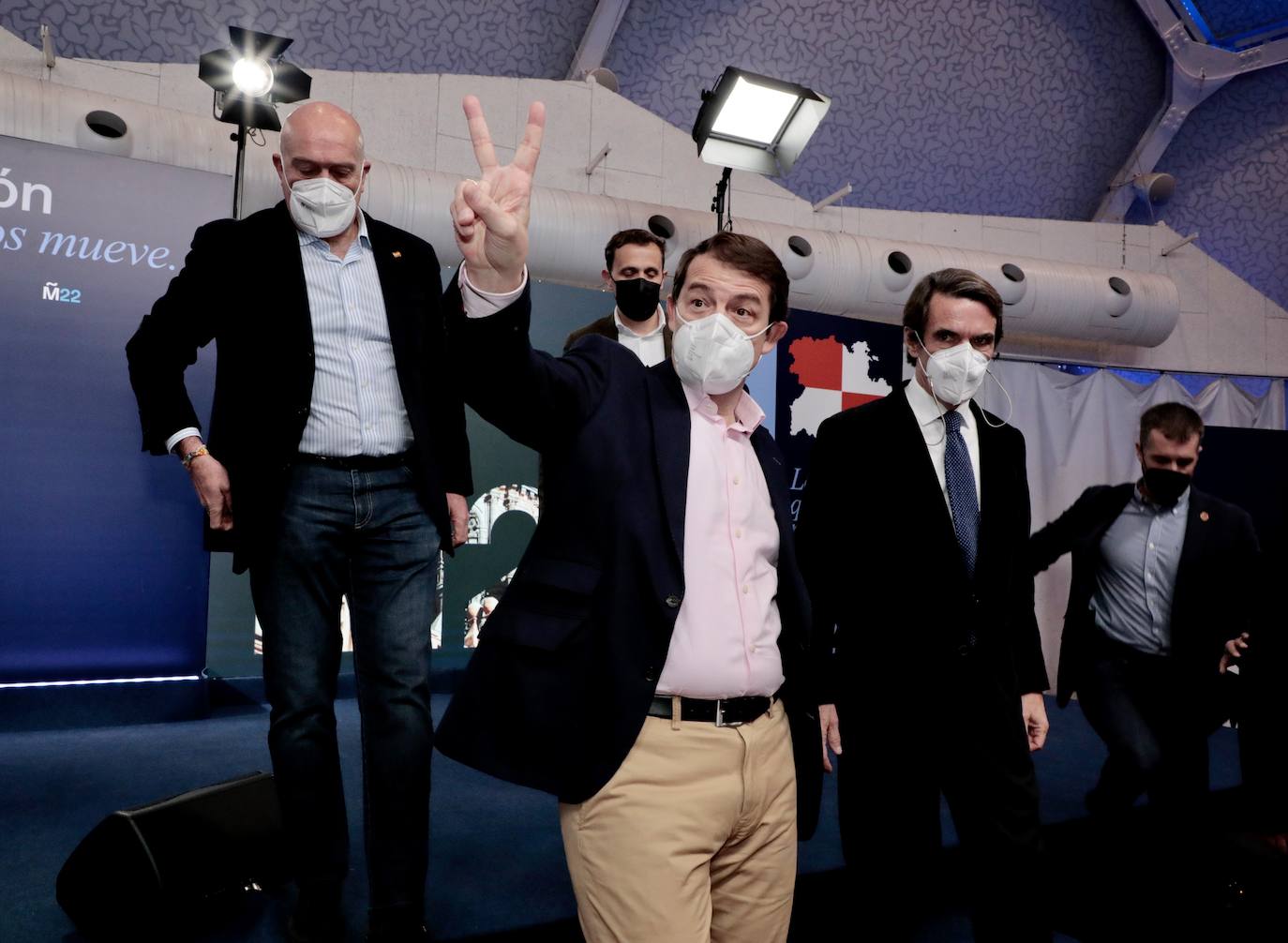 Fotos: Aznar y Mañueco, en Valladolid