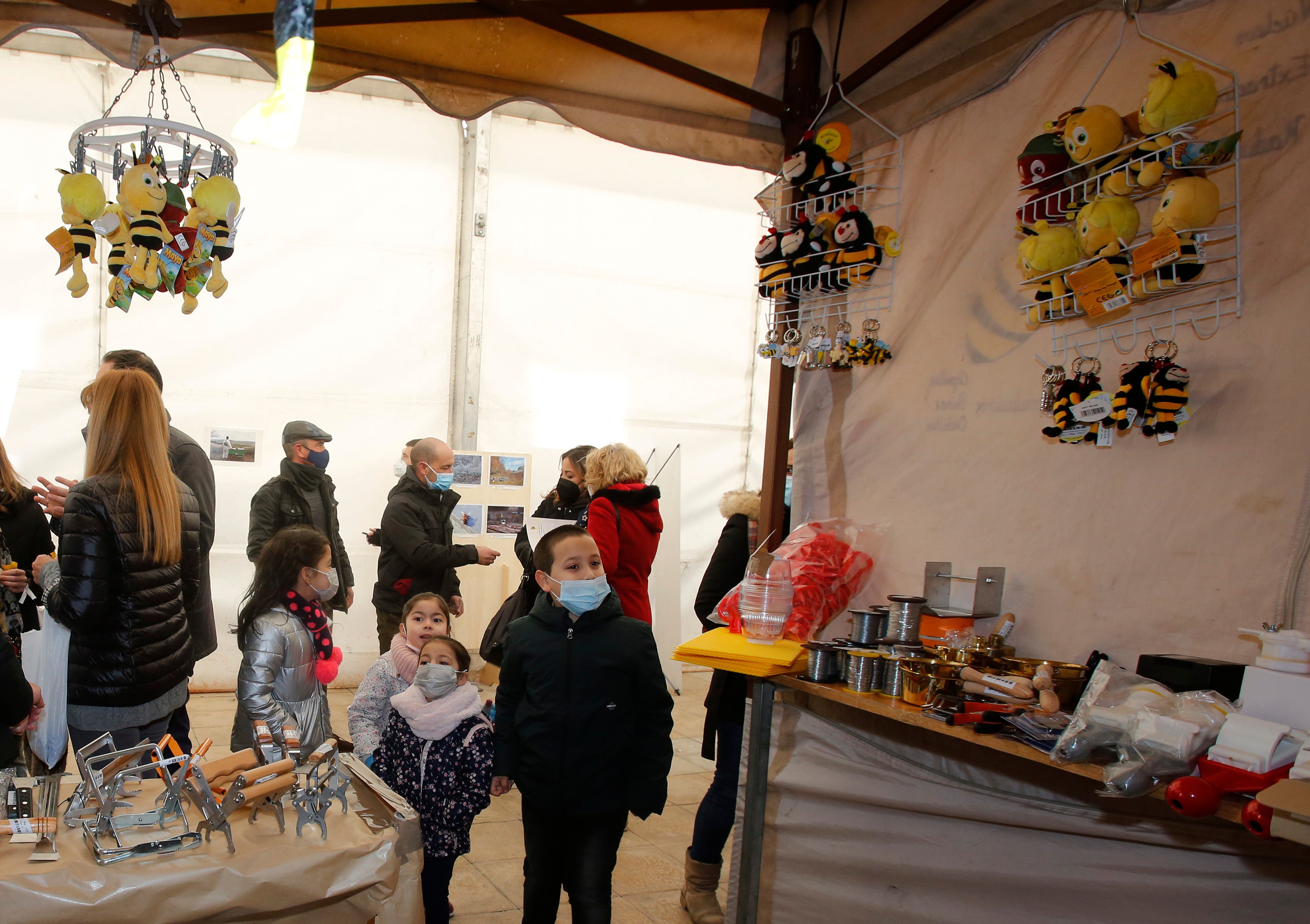 Inauguración de la III Feria de Apicultura en Palencia