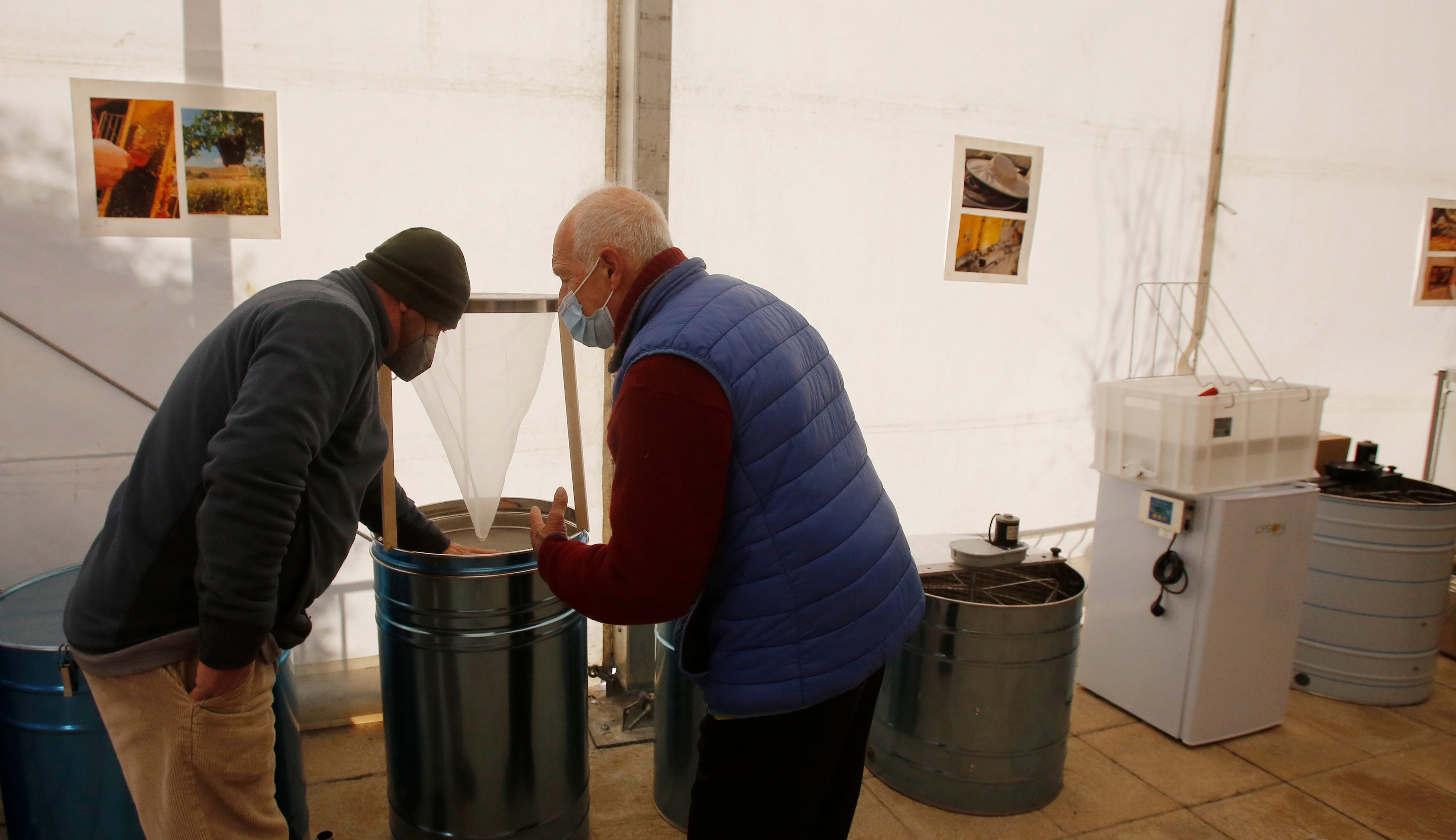 Inauguración de la III Feria de Apicultura en Palencia