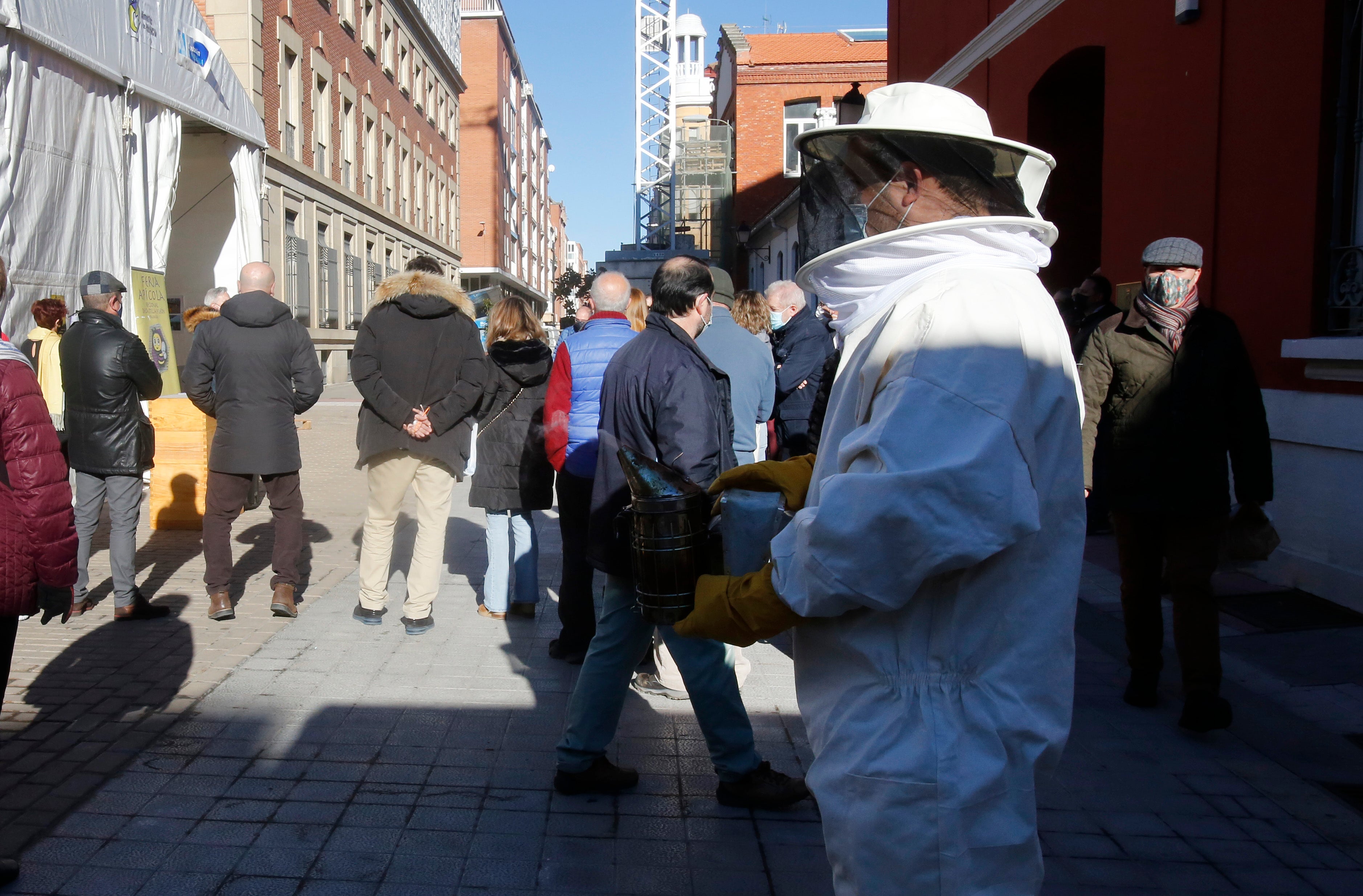 Inauguración de la III Feria de Apicultura en Palencia