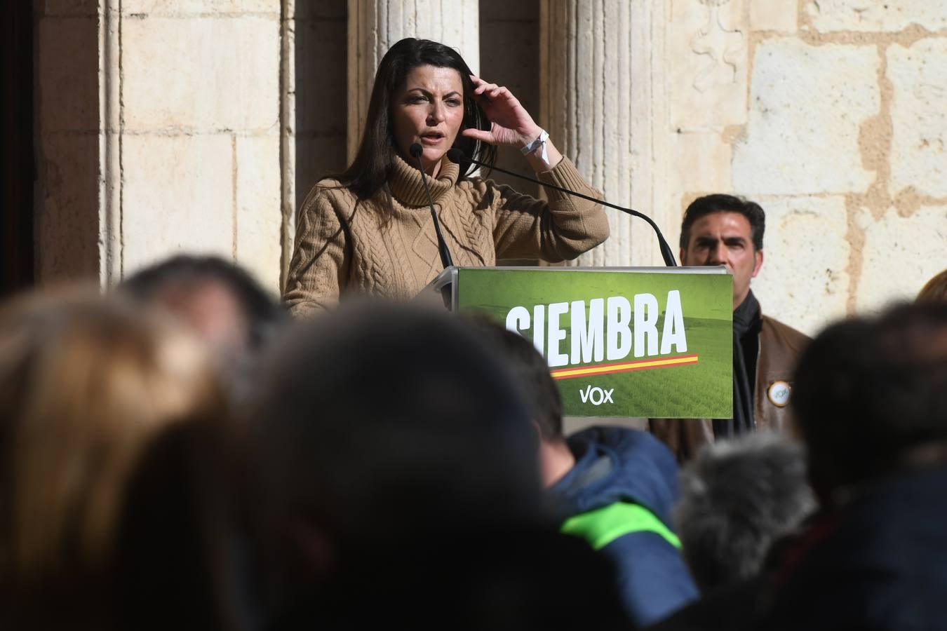 Fotos: Mitin de Vox en Valladolid con la diputada Macarena Olona