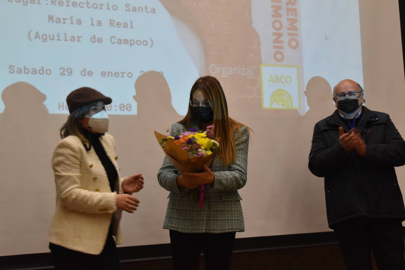Cristina Párbole recoge el premio. 
