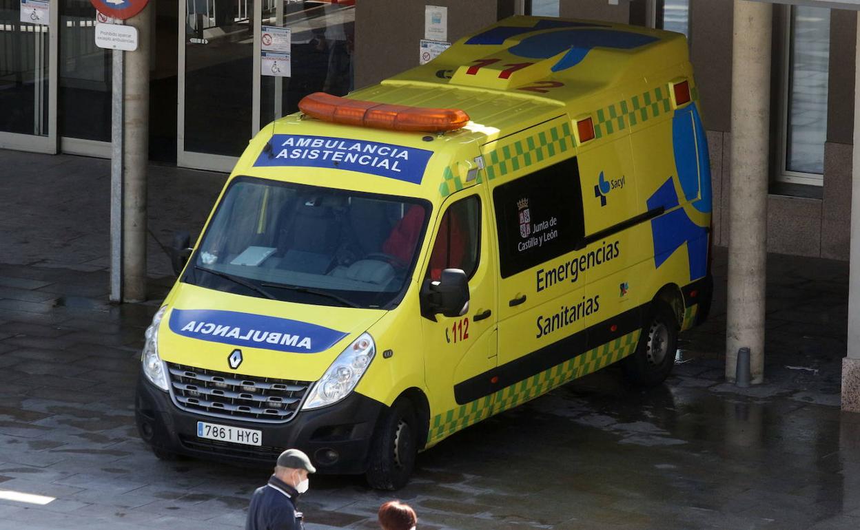 Ambulancia en el Hospital de Segovia. 