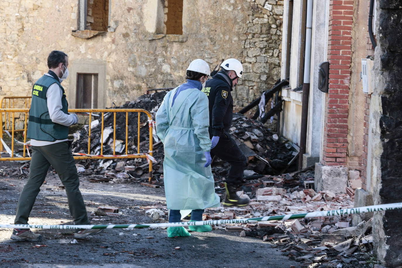 Resultado del incendio en una vivienda en la provincia de León, donde ha muerto una persona. 