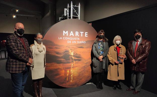 Una exposición recorre en el Museo de la Ciencia la importancia histórica y simbólica de Marte