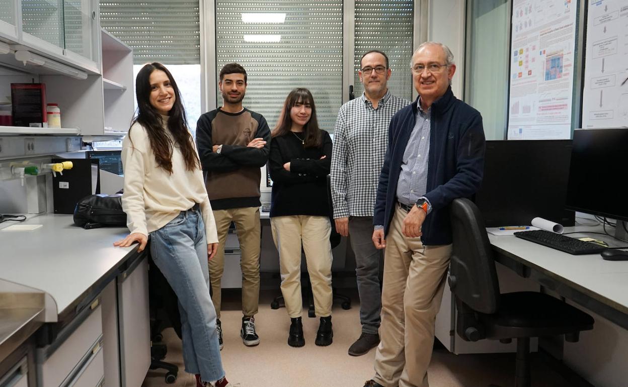 De izquierda a derecha: Elena Sánchez Luis, Jorge Plaza, Natalia Alonso, José Manuel Sánchez y Javier De Las Rivas. 