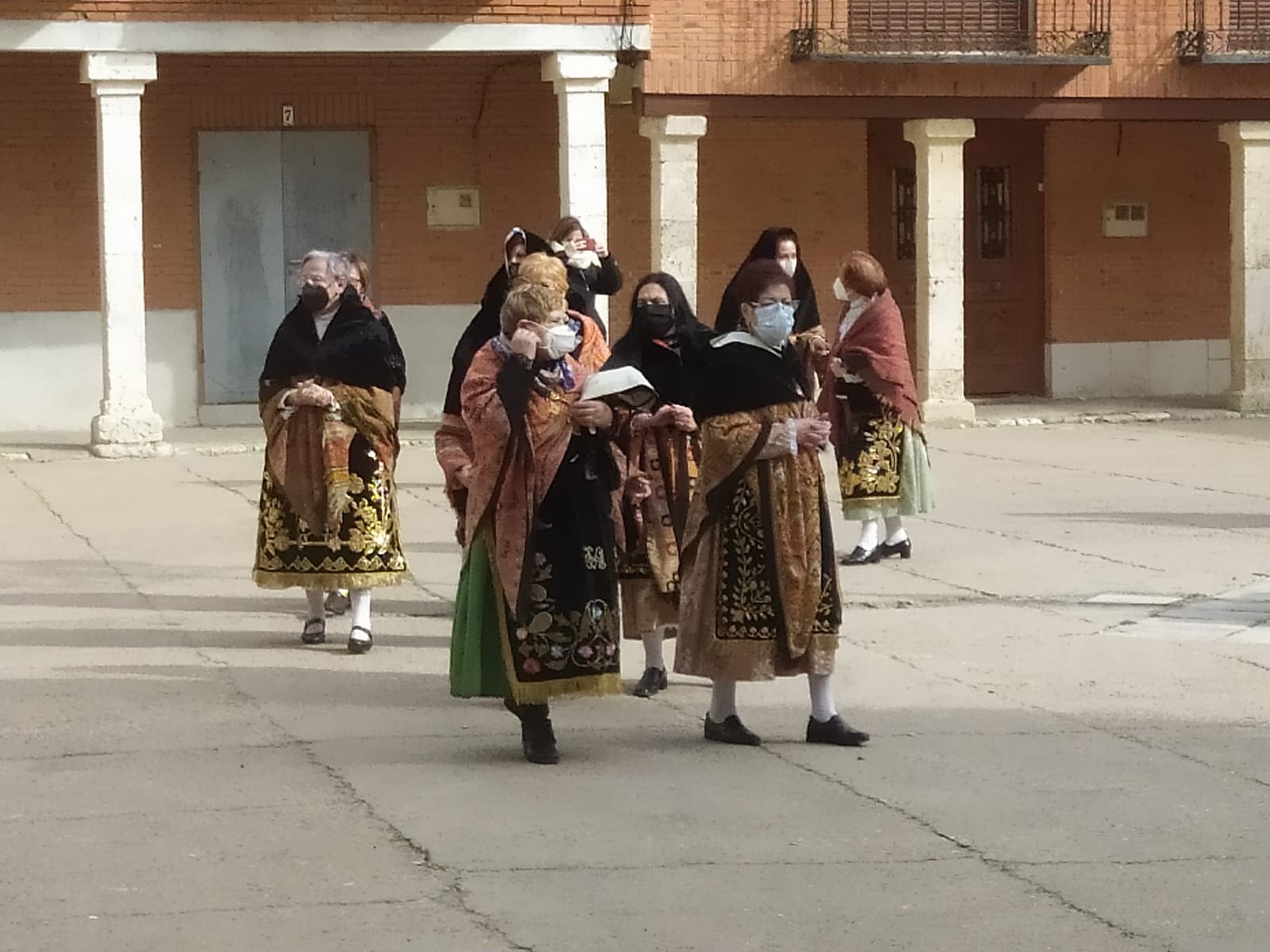 Fotos: Bailes de Santa Águeda en Tiedra