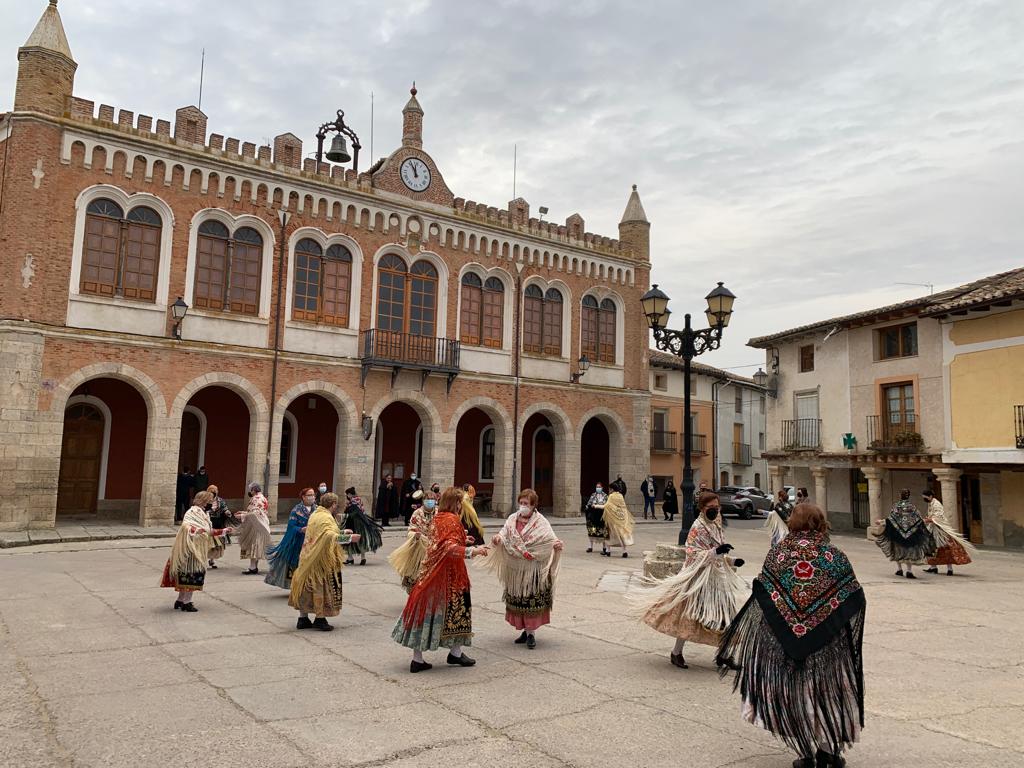 Fotos: Bailes de Santa Águeda en Tiedra