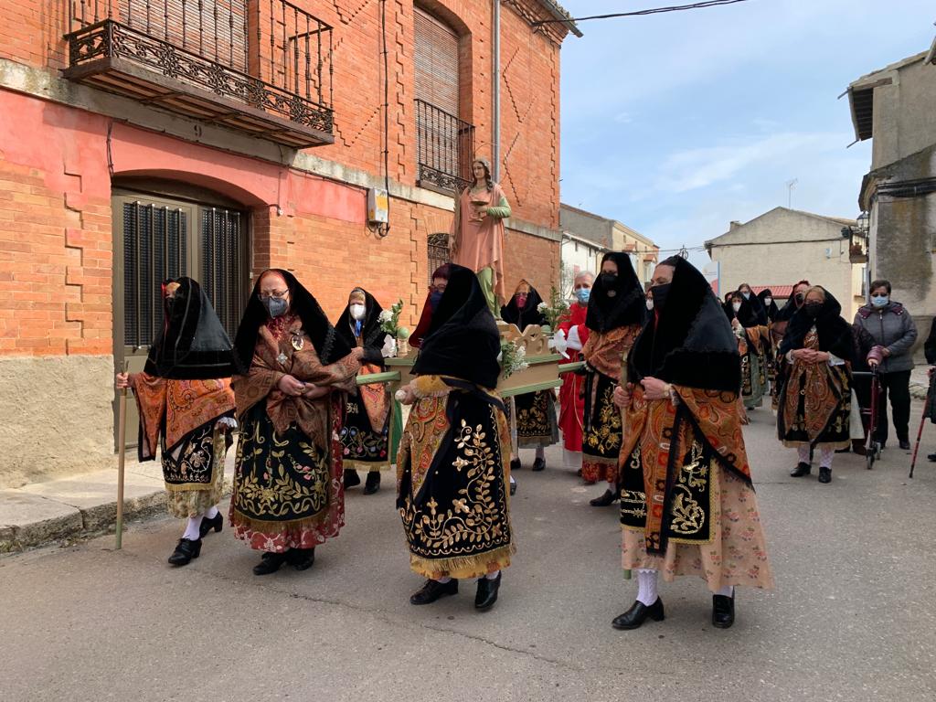 Fotos: Bailes de Santa Águeda en Tiedra