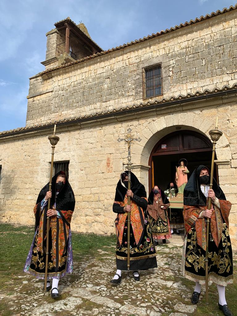 Fotos: Bailes de Santa Águeda en Tiedra