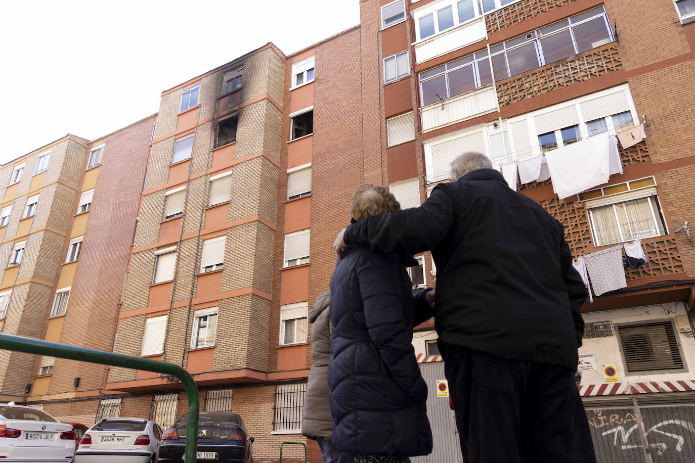 Fotos: Incendio en un piso de La Rondilla con un víctima mortal