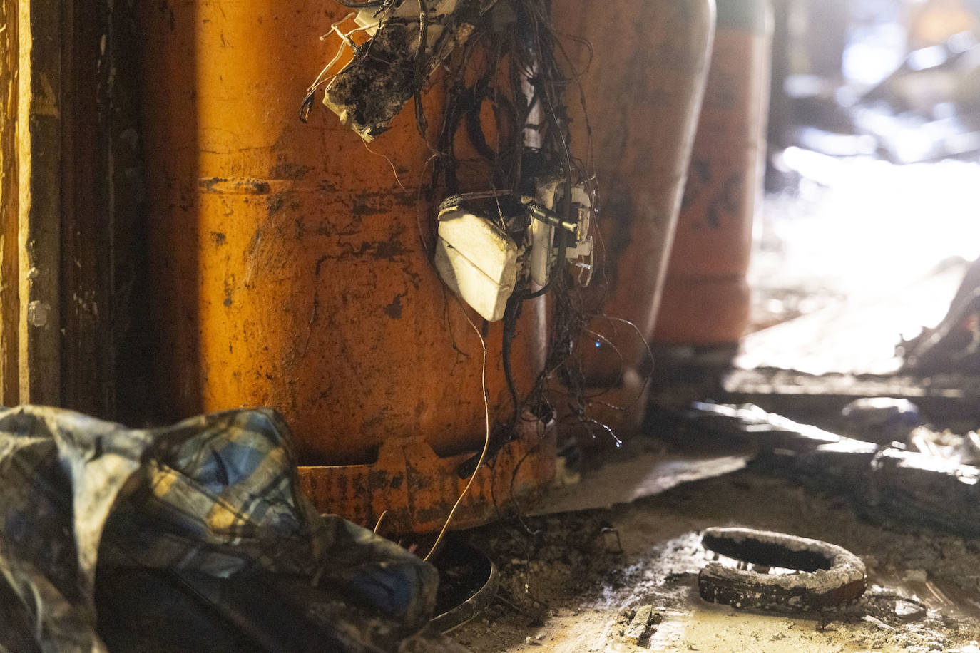 Fotos: Incendio en un piso de La Rondilla con un víctima mortal