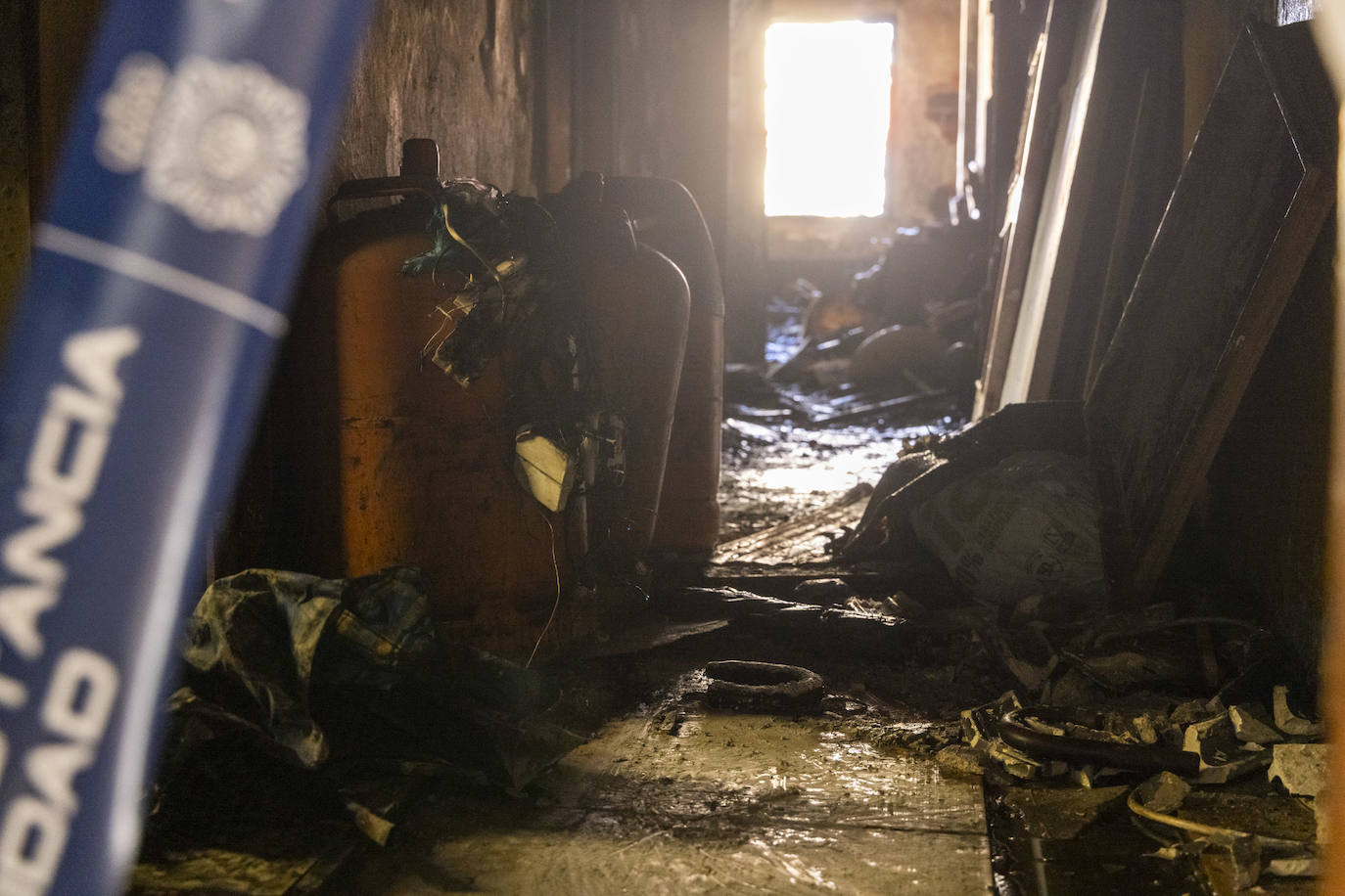 Fotos: Incendio en un piso de La Rondilla con un víctima mortal