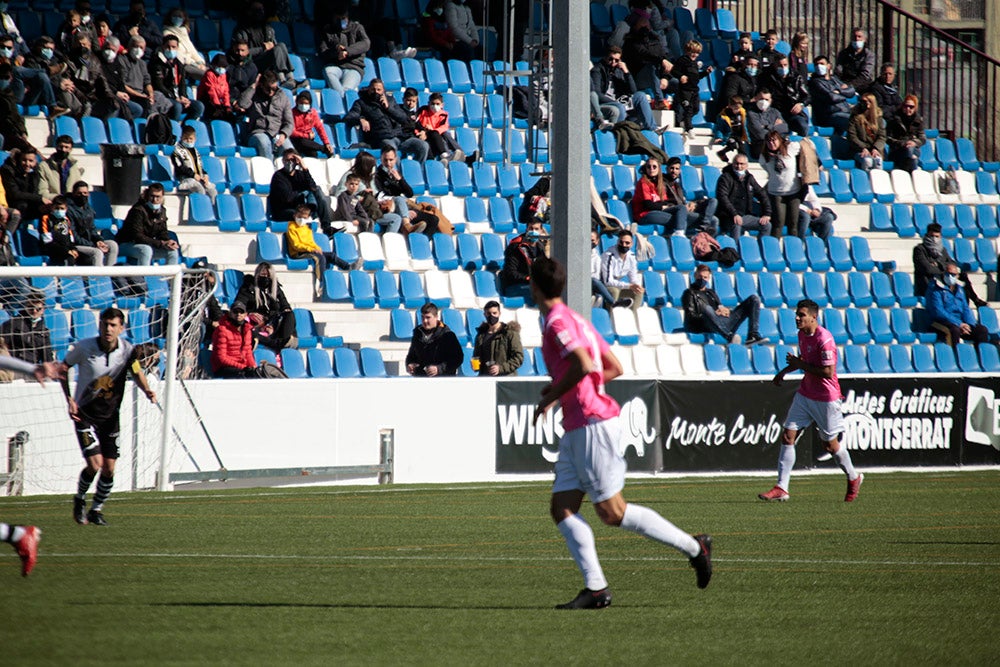 Unionistas golea al Talavera en otra comunión perfecta con el Reina Sofía y su afición (4-1)