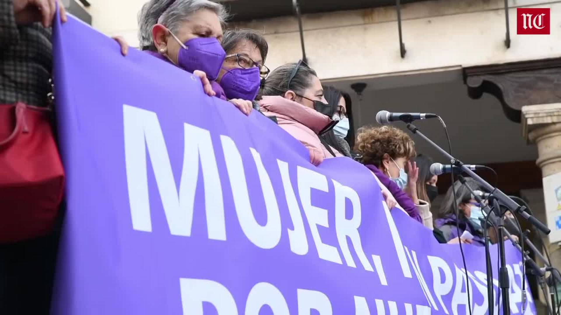 Concentración en memoria de Esther López en la plaza de Fuente Dorada de Valladolid