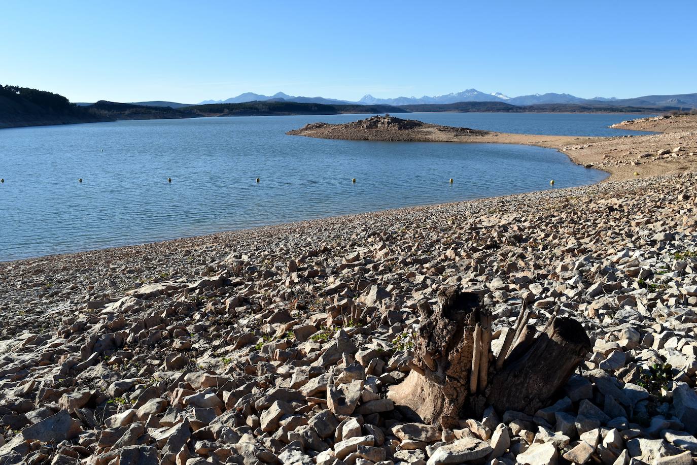 Fotos: Primeros signos de alerta en los pantanos de Palencia