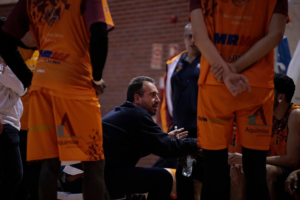 Un Aquimisa Carbajosa sin defensa ni rebote sigue hundiéndose un poco más en la tabla (73-81)