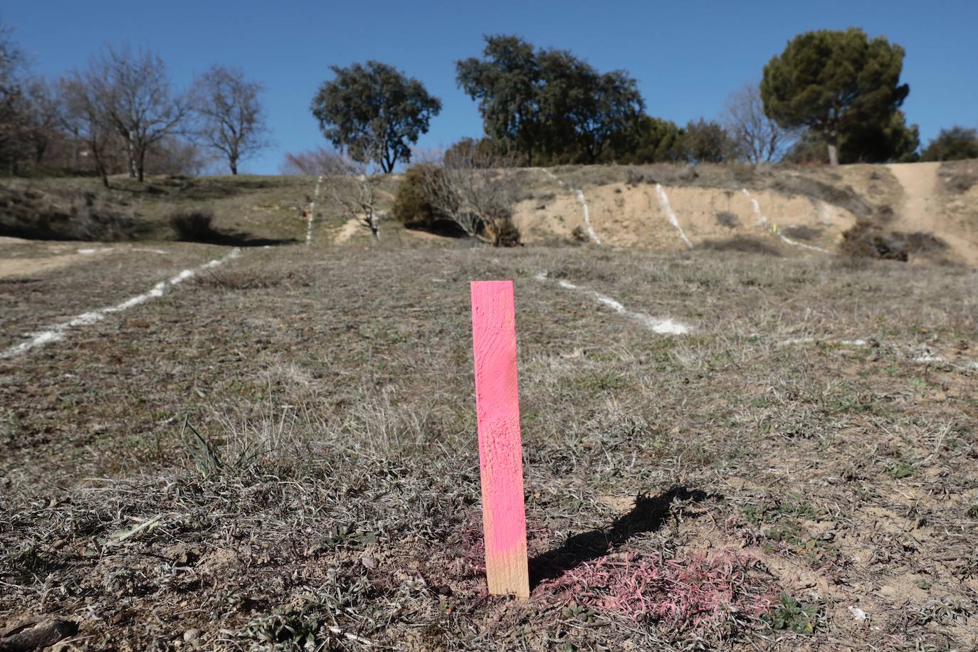 Fotos: Marcas para la construcción de uno de los ascensores de Parquesol