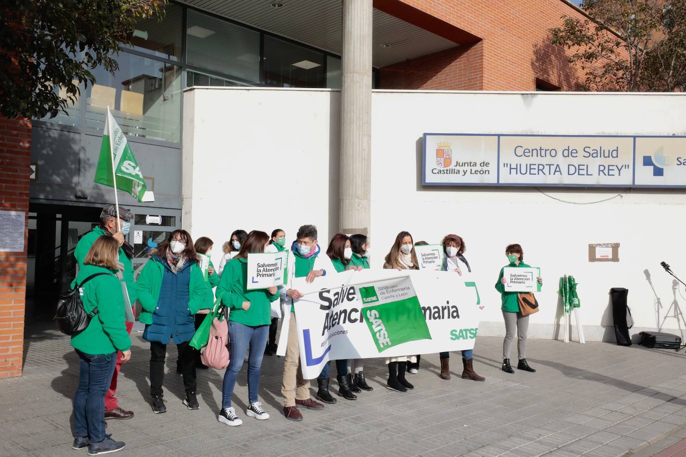 Fotos: Protesta de enfermeros y fisioterapeutas en Valladolid