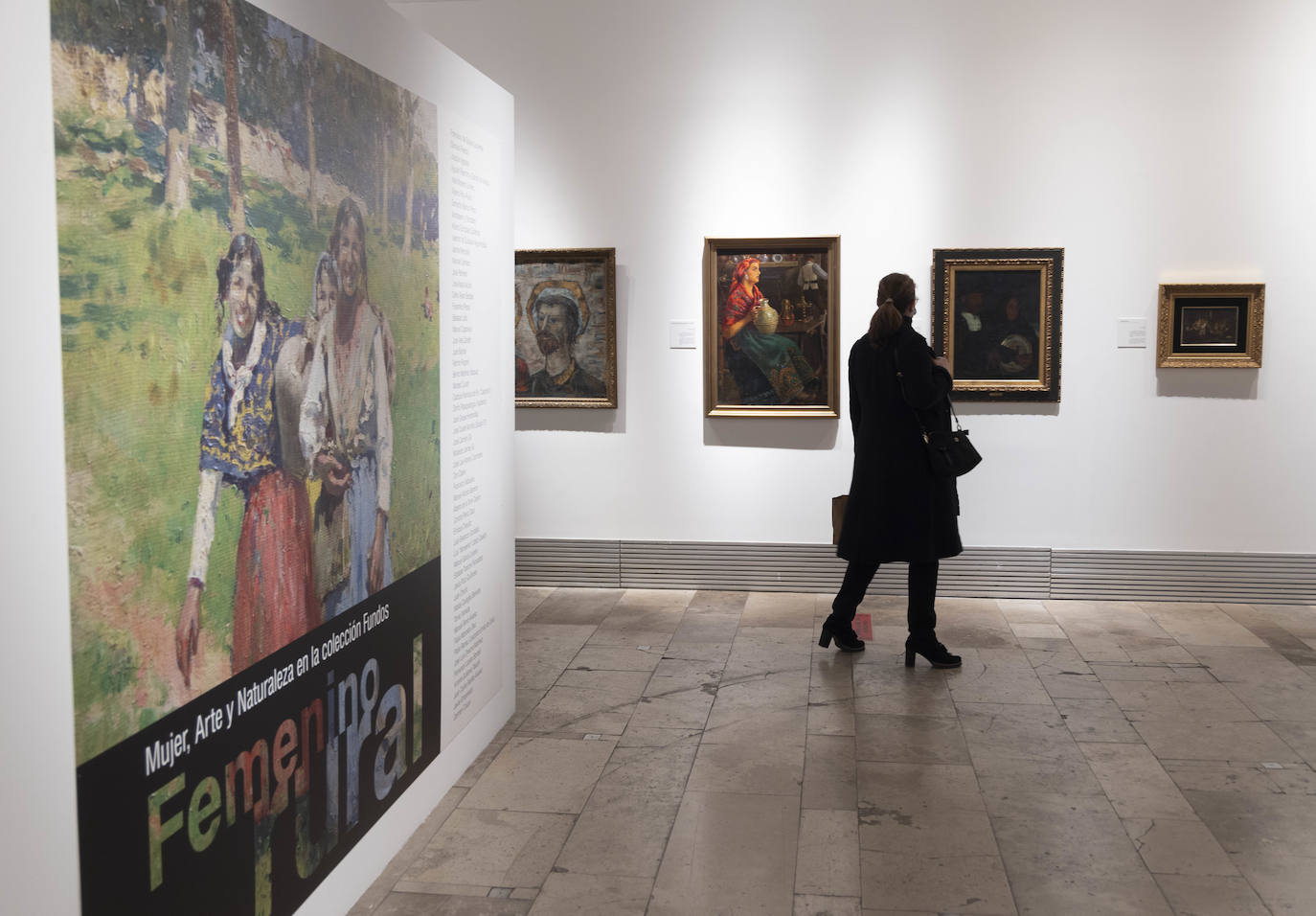 Varios momentos en la exposición 'Femenino rural', en la sala de la Pasión. 