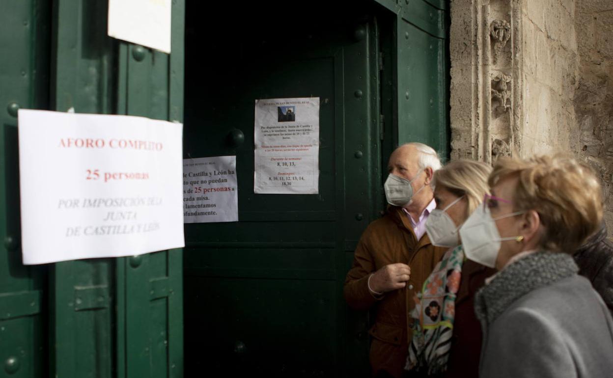 El Supremo anula la reducción del aforo a 25 personas en las iglesias dictada por la Junta hace un año
