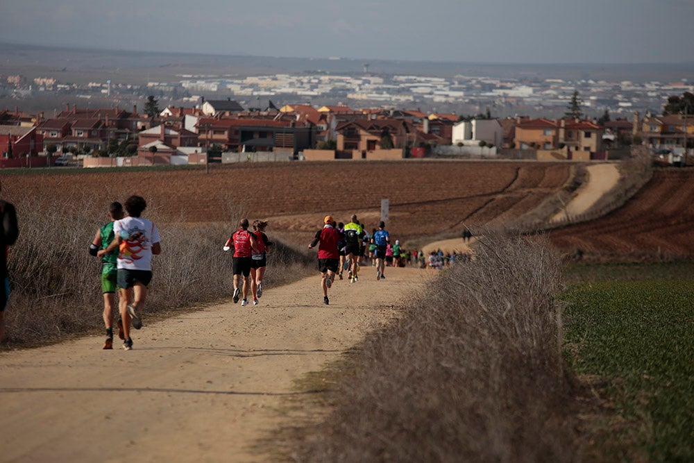 Manuel Vicente Tejedor y Verónica Sánchez culminaron sus correspondientes triunfos en la Liga de Cross imponiéndose en la última jornada en Cabrerizos