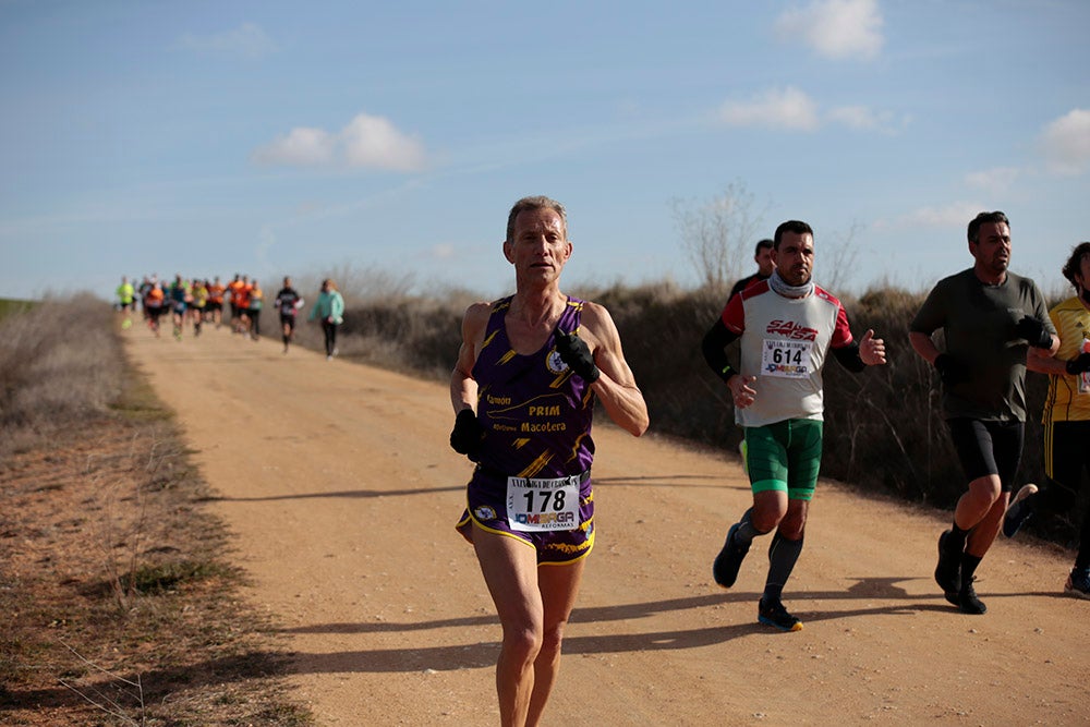 Manuel Vicente Tejedor y Verónica Sánchez culminaron sus correspondientes triunfos en la Liga de Cross imponiéndose en la última jornada en Cabrerizos