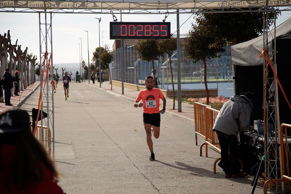 Manuel Vicente Tejedor y Verónica Sánchez culminaron sus correspondientes triunfos en la Liga de Cross imponiéndose en la última jornada en Cabrerizos