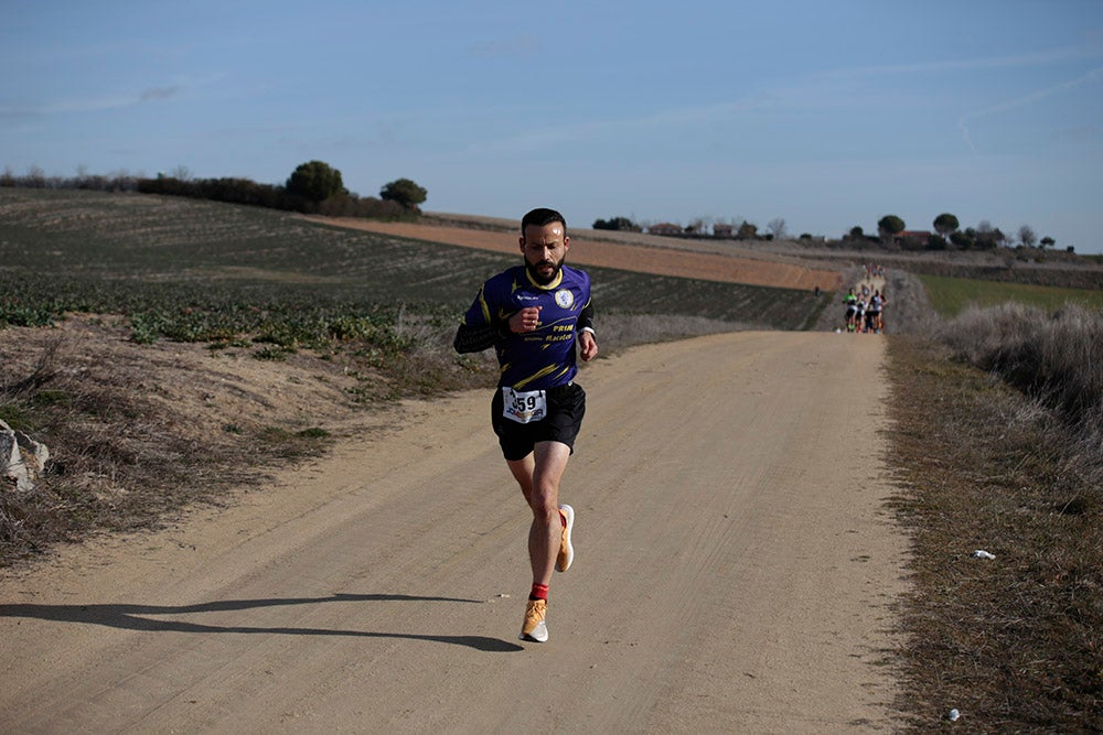 Manuel Vicente Tejedor y Verónica Sánchez culminaron sus correspondientes triunfos en la Liga de Cross imponiéndose en la última jornada en Cabrerizos