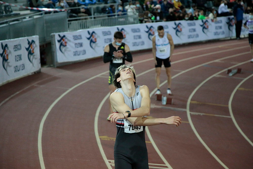 Hortelano y Erta logran la mínima mundialista en 400 en Salamanca, Óscar Husillos abandona y Álvaro de Arriba se queda cerca en 800