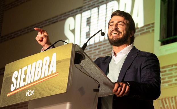 García-Gallardo; tres idiomas, joven y curtido en oratoria