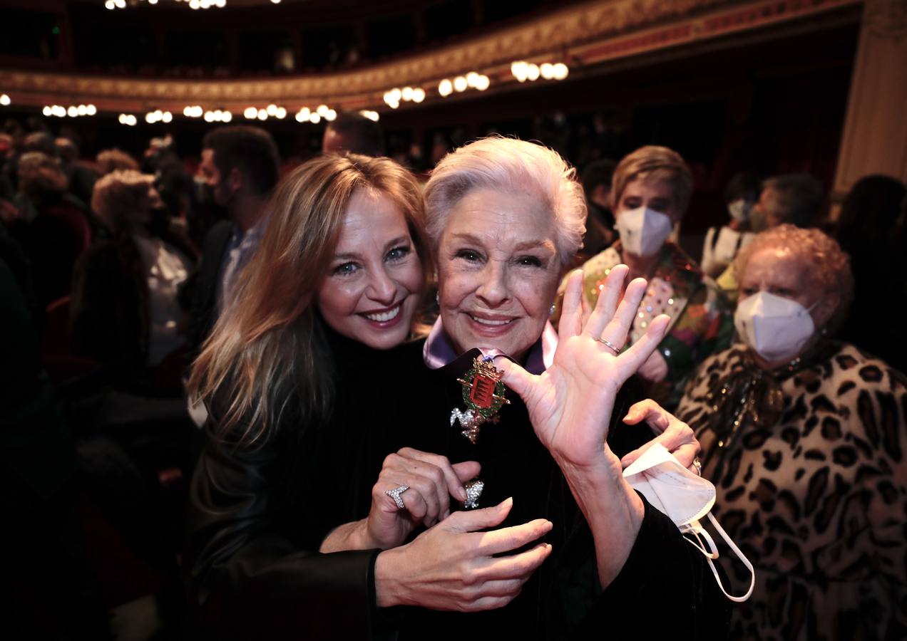 Fotos: Lola Herrera recibe la Medalla de Oro de Valladolid