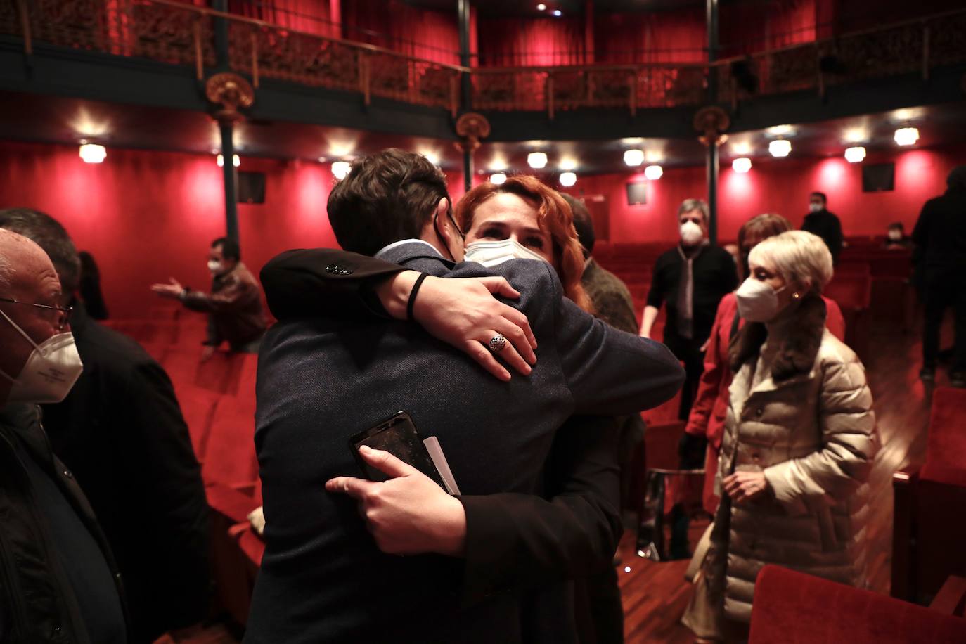 Fotos: Capilla ardiente de Juan Antonio Quintana en el Teatro Zorrilla (2/2)