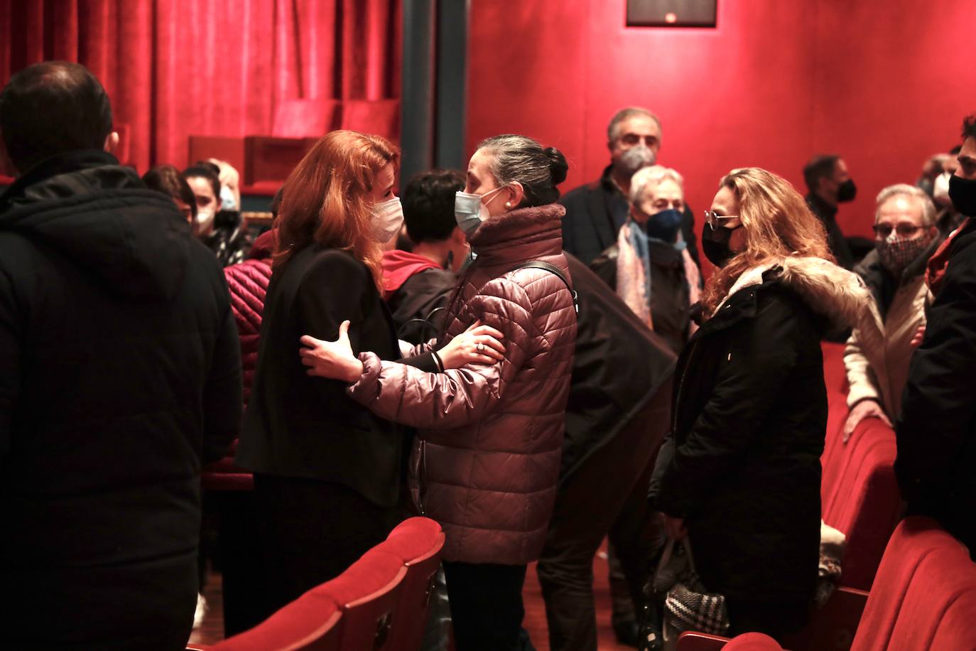 Fotos: Capilla ardiente de Juan Antonio Quintana en el Teatro Zorrilla (2/2)