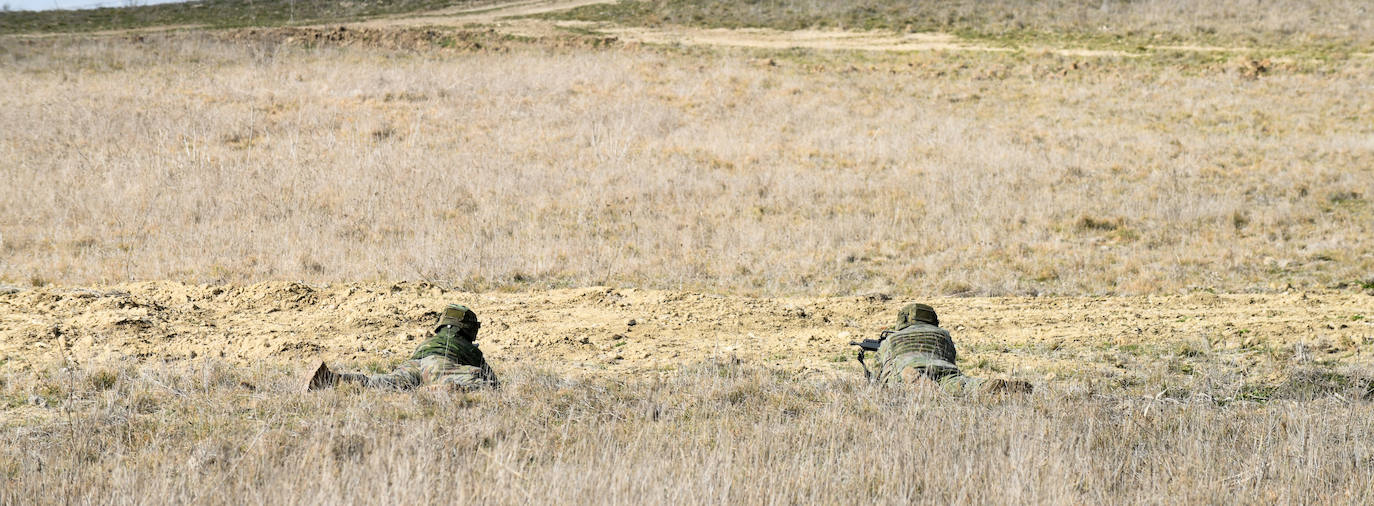 Fotos: Maniobras militares en la base Renedo-Cabezón (1/2)