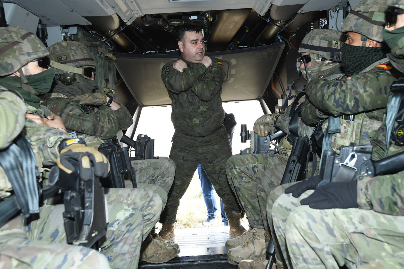 Fotos: Maniobras militares en la base Renedo-Cabezón (1/2)