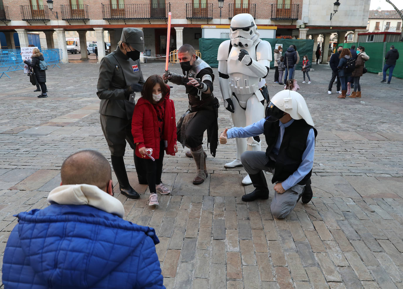 Fotos: La nave de &#039;Star Wars&#039; vacuna ilusión en Palencia