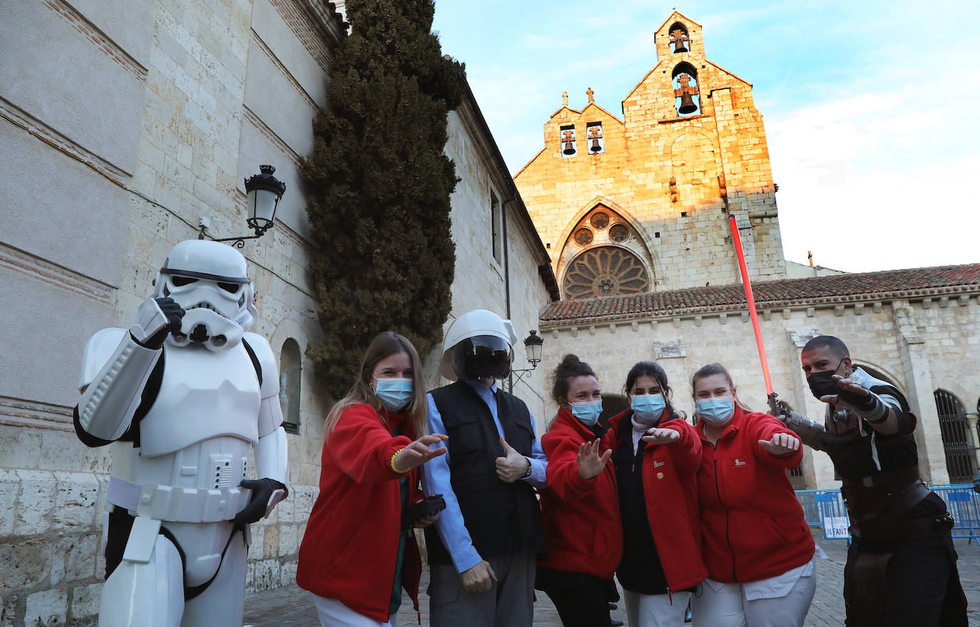 Fotos: La nave de &#039;Star Wars&#039; vacuna ilusión en Palencia