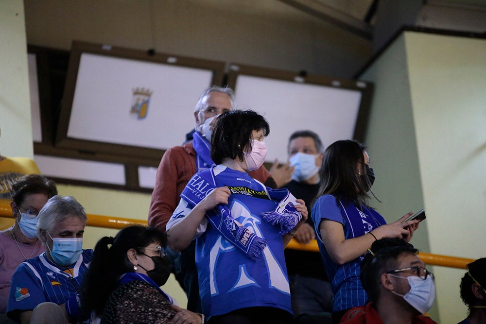 Regreso de la afición del CB Avenida a Würzburg tras dos semanas si ver a su equipo en una noche en la que tocó sufrir ante el Estudiantes