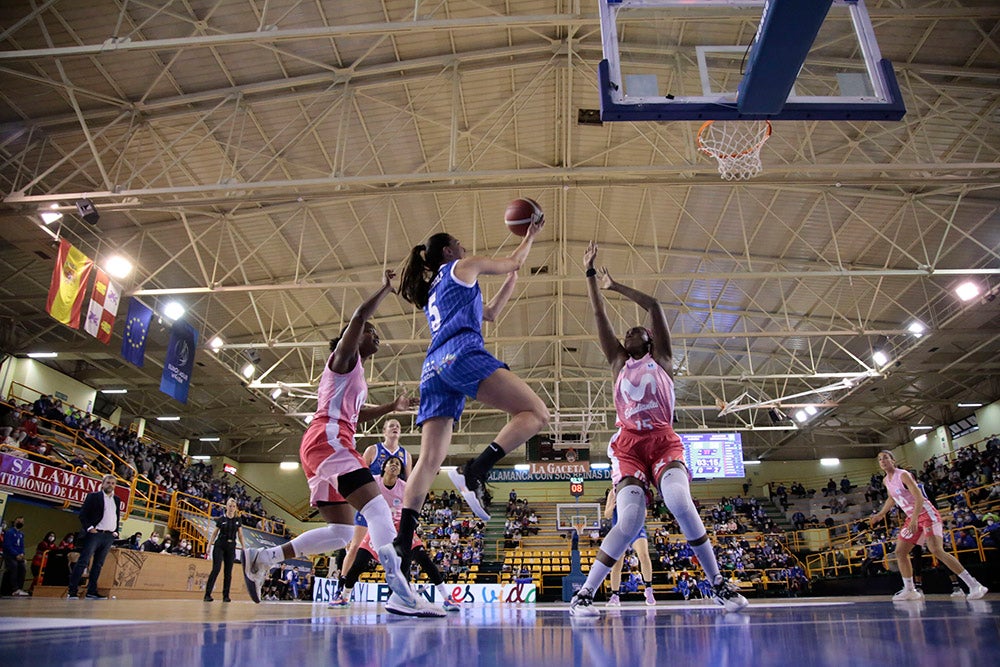 El CB Avenida sufre hasta el final ante un valiente Estudiantes (71-70)