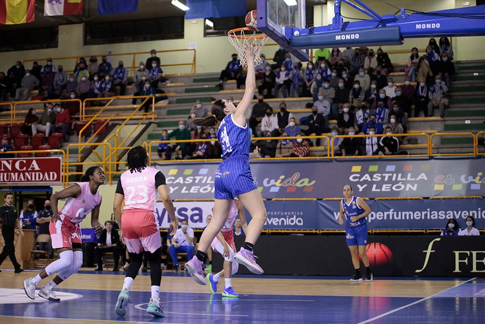 El CB Avenida sufre hasta el final ante un valiente Estudiantes (71-70)