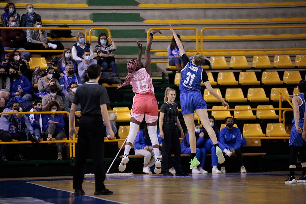 El CB Avenida sufre hasta el final ante un valiente Estudiantes (71-70)