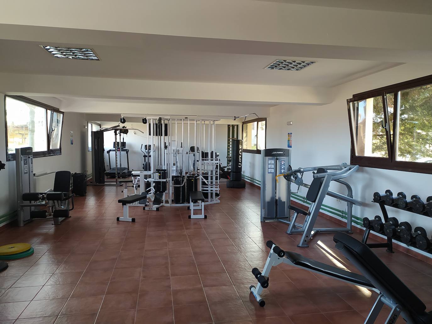 Fotos: Inauguración del gimnasio municipal de Villalón de Campos (1/2)