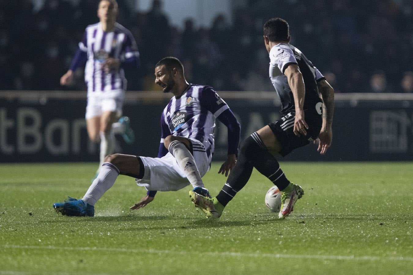 Fotos: El Real Valladolid sufre pero vence al Cartagena (2-3)