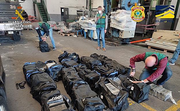 Imagénes de la operación Turia.