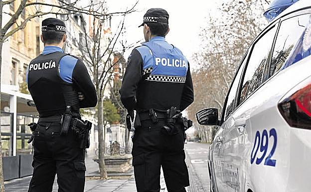 Detenido el cliente de un hotel de Valladolid por entrar tras romper la puerta a pedradas